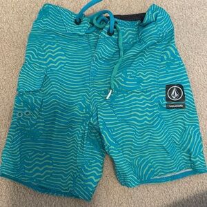3T Volcom board shorts